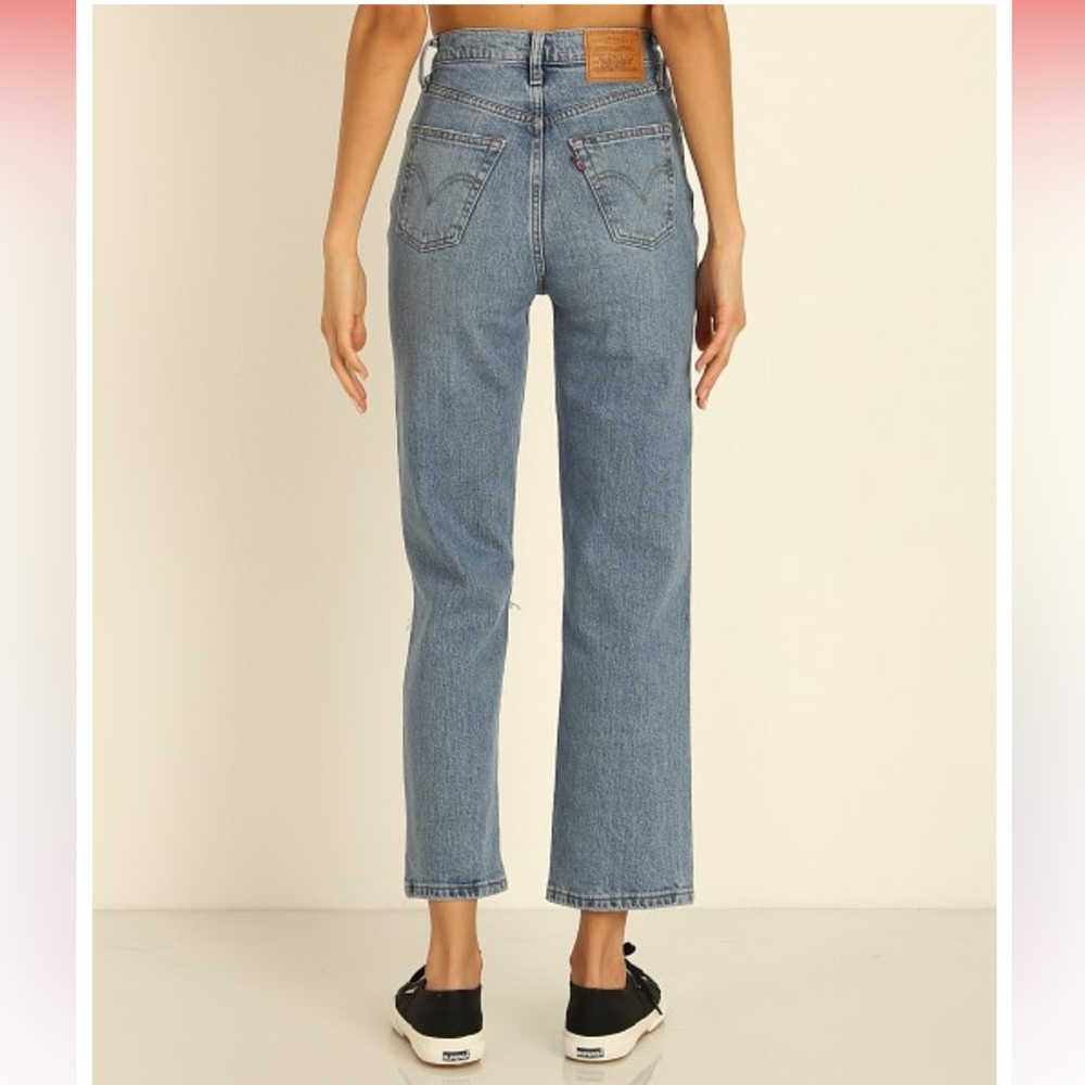 Levi's Ribcage Jeans - Picture 2 of 9